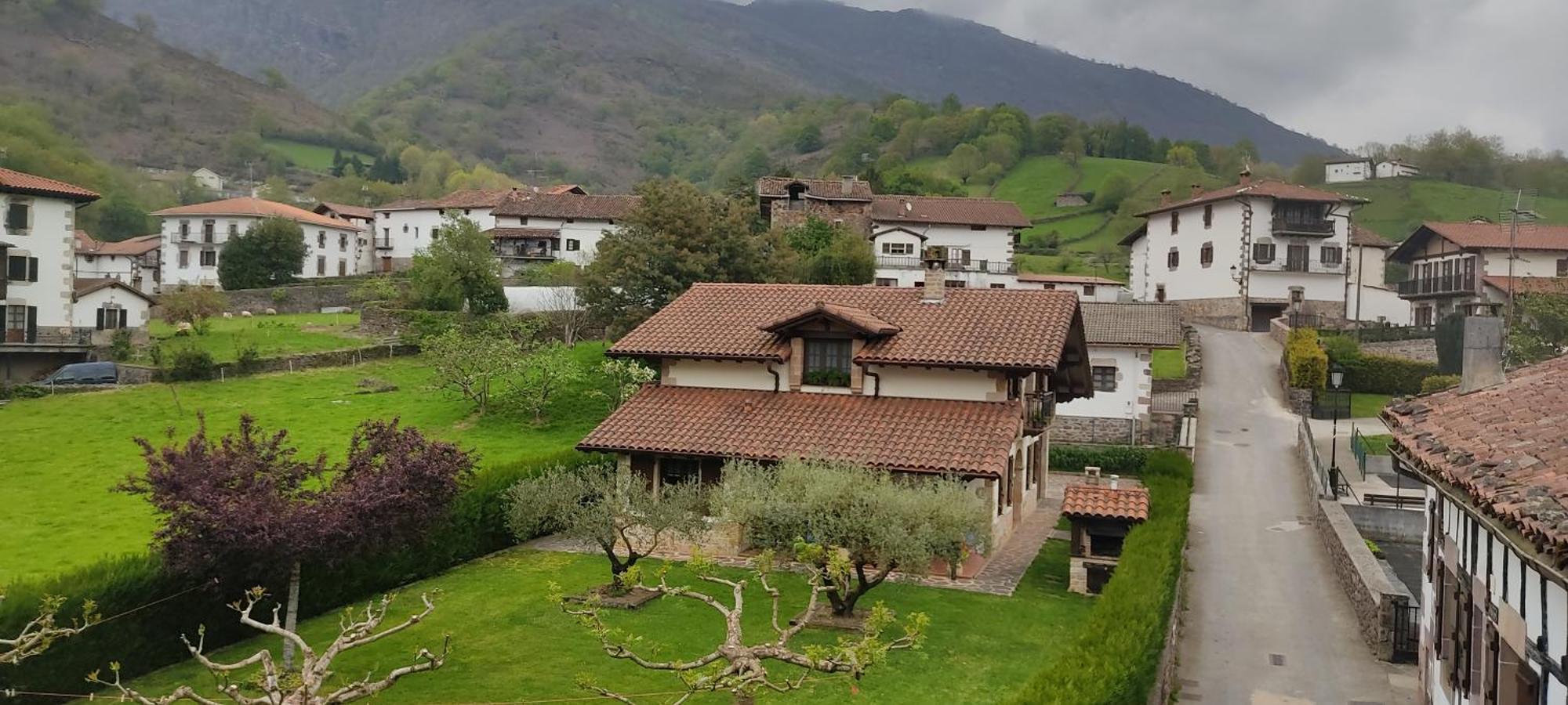 Hostal Mendaurpe Ituren Luaran gambar